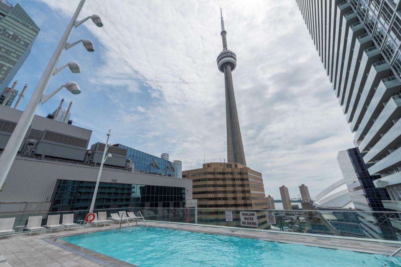 Luxury Condo On Cn Tower Toronto Exterior photo